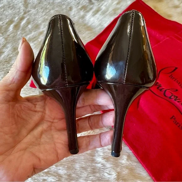 Christian Louboutin black patent round toe pumps 39.5 - Picture 9 of 15